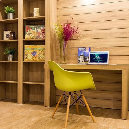 Compliment ホテル 3*