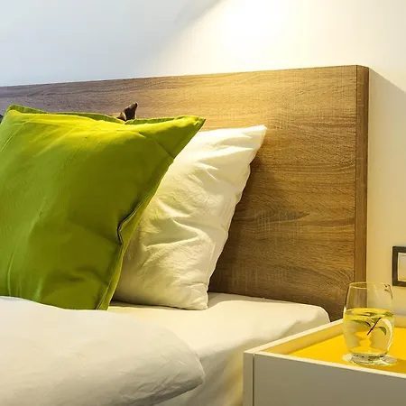 Compliment トリャブナ