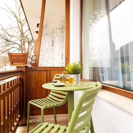 Compliment Hotel 3*