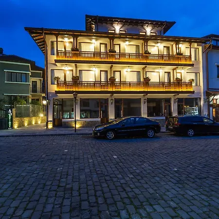 Хотел семеен комплимент Трявна