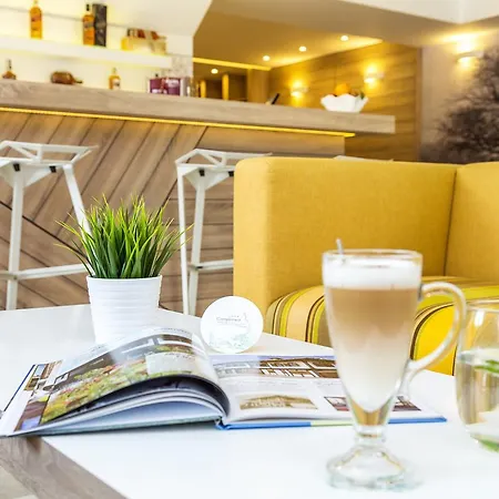 Compliment ホテル トリャブナ