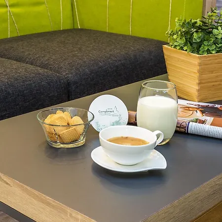 семеен комплимент Хотел 3*