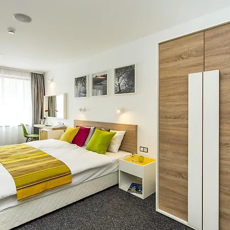 ホテル Compliment トリャブナ