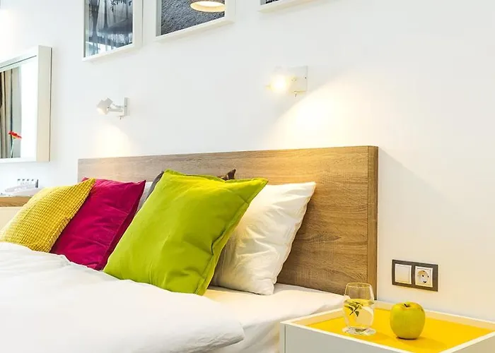 Отель Compliment